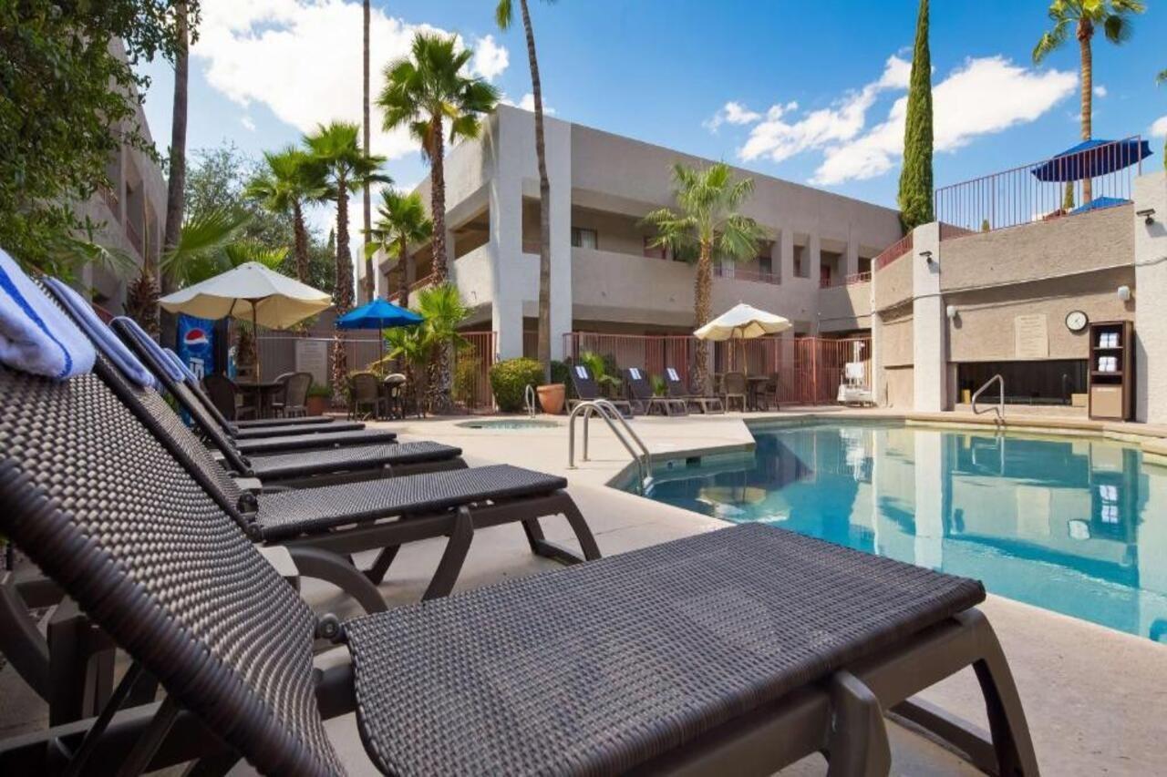 Best Western Innsuites Tucson Foothills Hotel & Suites מראה חיצוני תמונה