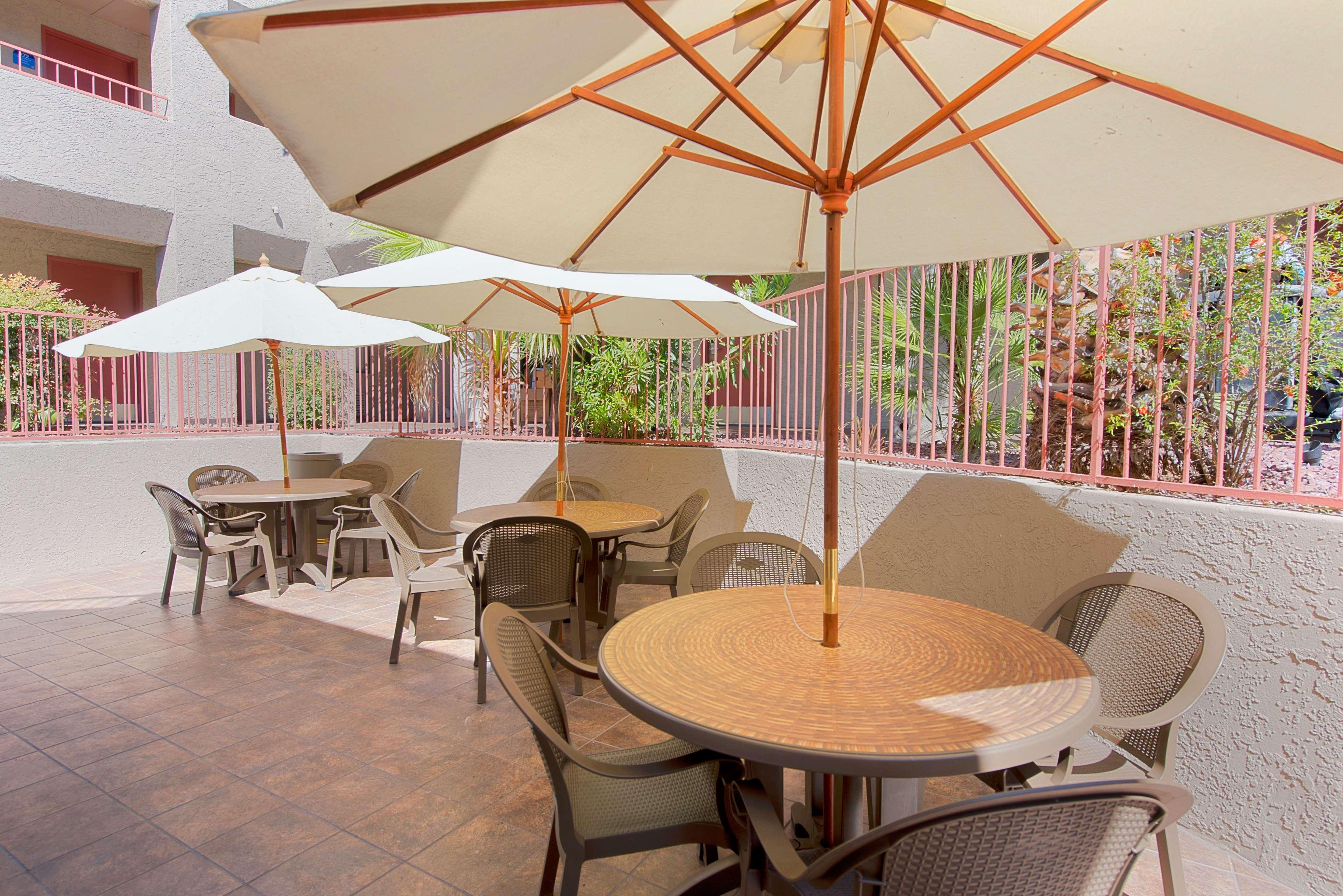 Best Western Innsuites Tucson Foothills Hotel & Suites מראה חיצוני תמונה