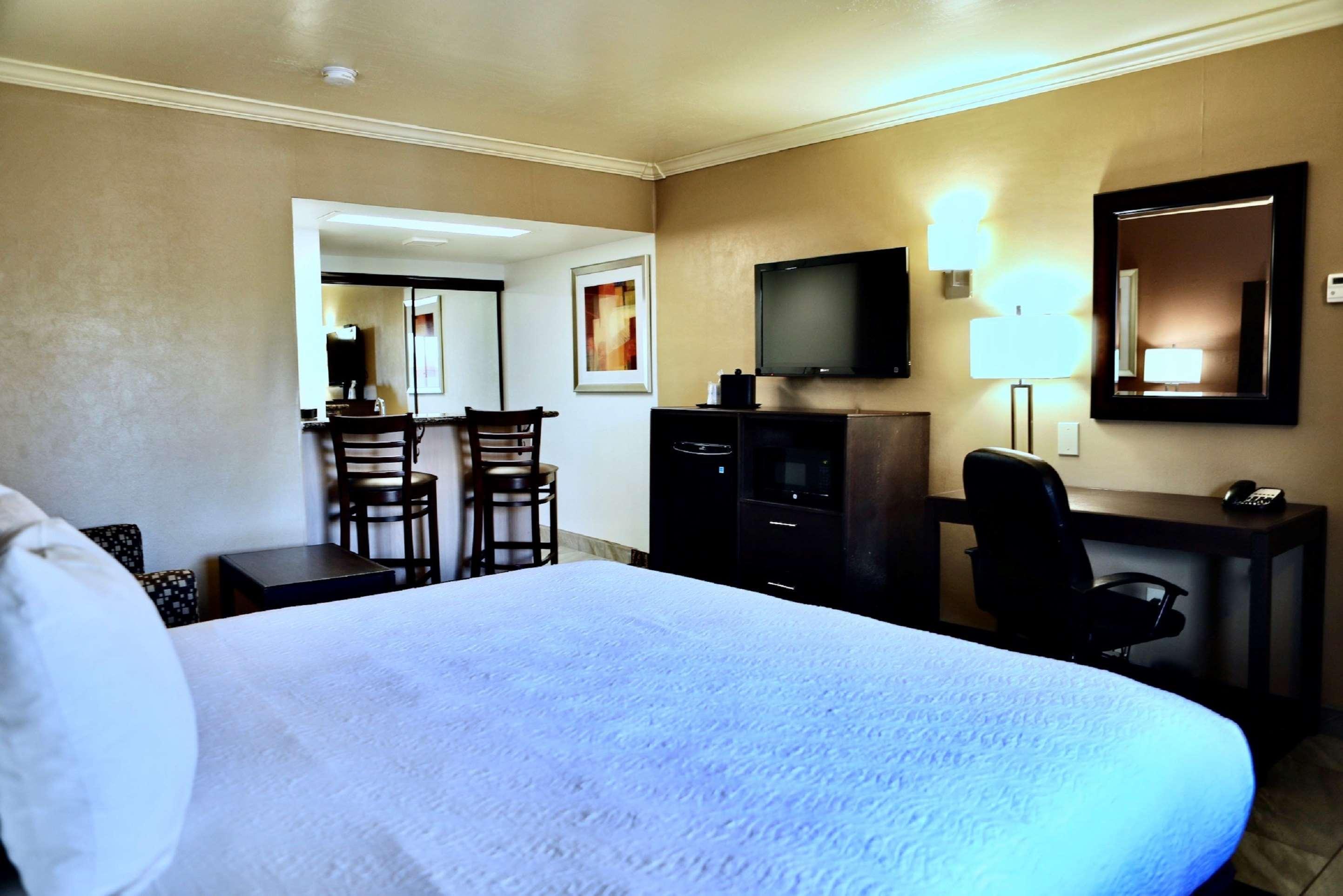 Best Western Innsuites Tucson Foothills Hotel & Suites מראה חיצוני תמונה