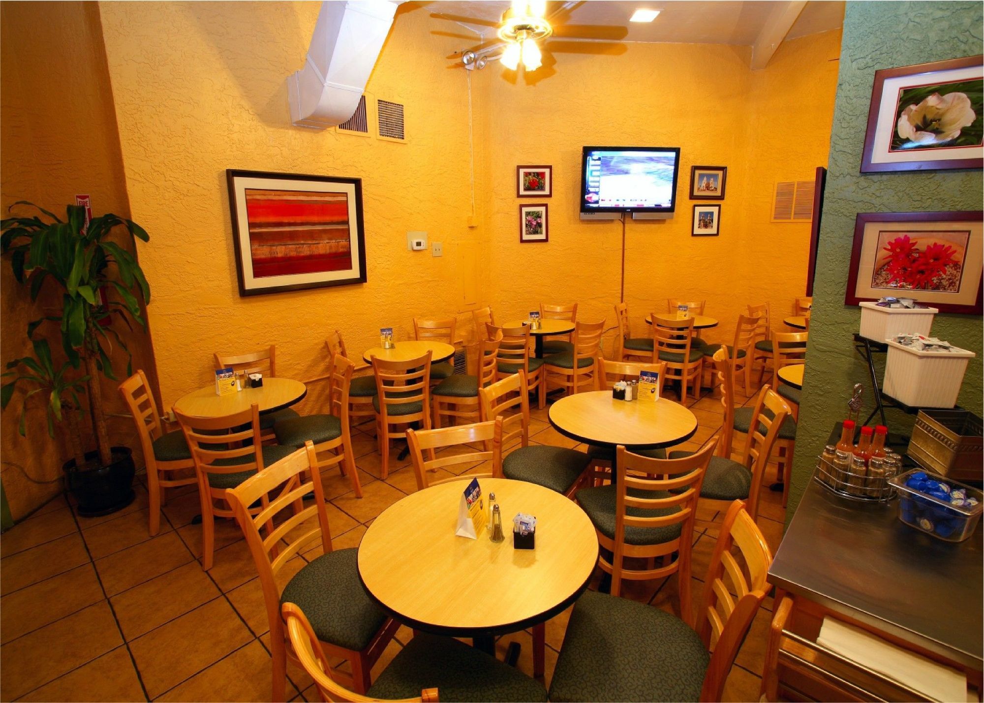Best Western Innsuites Tucson Foothills Hotel & Suites מסעדה תמונה